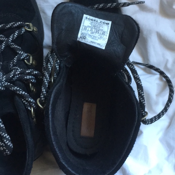 Sorel Sneakchic black ankle wedge boot - 6.5 - Picture 8 of 8